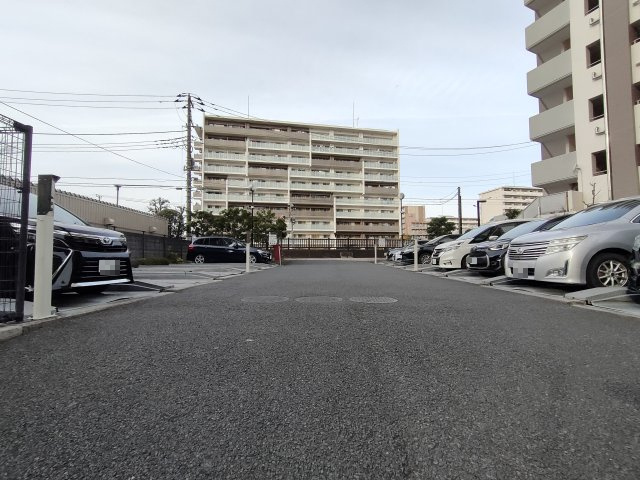 【駐車場】