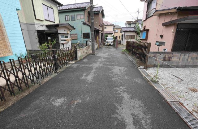 西側位置指定道路