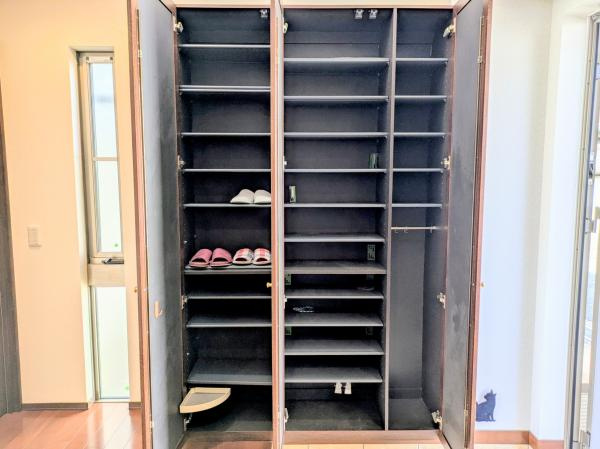 収納は豊富で丁寧にご使用です。