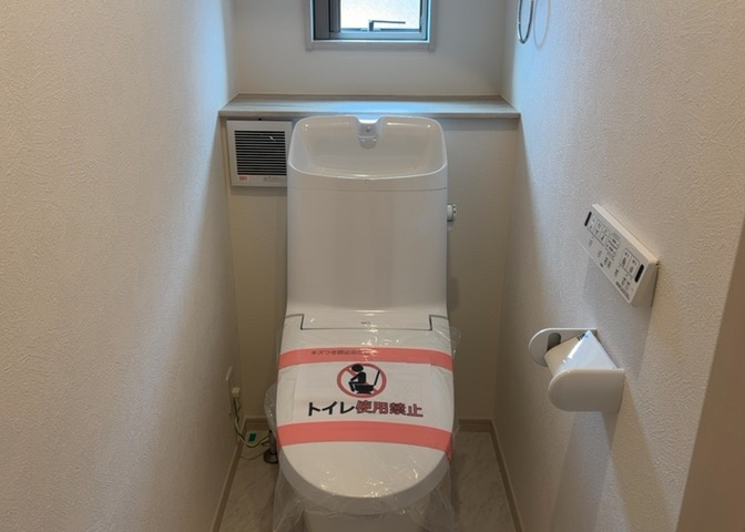 庭があることでガーデニングや家庭菜園はもちろん、こどもの遊び場やペットを放して遊ぶことができます。また、家の周囲に余裕があるということです。隣地との間があれば、十分な日当たりと、風通しが確保できます。