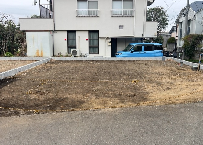 木造住宅とは土台、壁、柱など建築物の強度を支える構造体の材に木が使用されている構造を指します。構造体は建物の自重を支えるだけではなく風圧や水圧、積裁荷重などあらゆる衝撃に耐えるための基礎です。