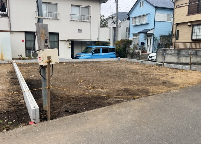 庭があることでガーデニングや家庭菜園はもちろん、こどもの遊び場やペットを放して遊ぶことができます。また、家の周囲に余裕があるということです。隣地との間があれば、十分な日当たりと、風通しが確保できます。