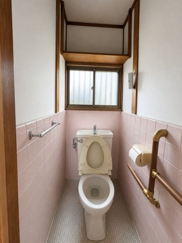 明るく落ち着いた雰囲気のトイレです