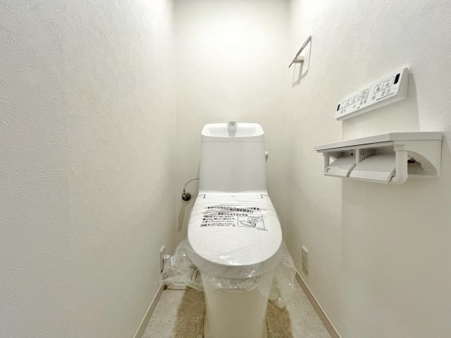 トイレも新規交換いたしました　水回りは全て新規交換し気持ちよくお使いいただけます