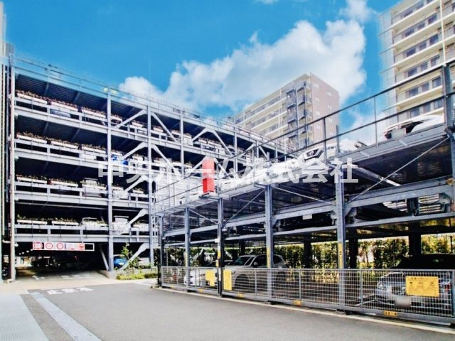 【敷地内駐車場】最新の空き状況や費用などの詳細は担当スタッフまでお問い合わせください。