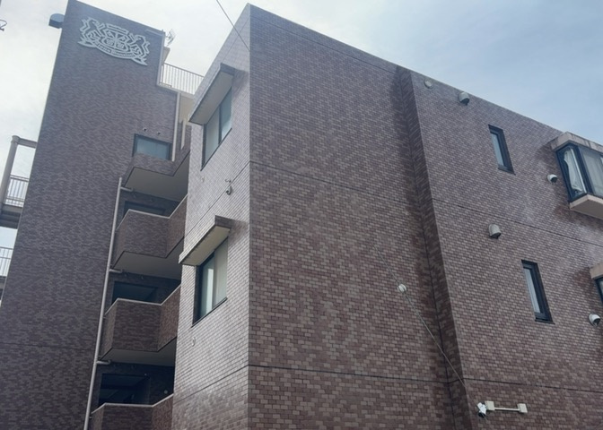 マンションの駐輪場は、事前に空きがあるか確認を取ると安心です。せっかく入居したのに駐輪スペースがない！なんてことになったら大変ですよね。そこで、内見時や購入前にはまず事前に確認しておくと良いでしょう。