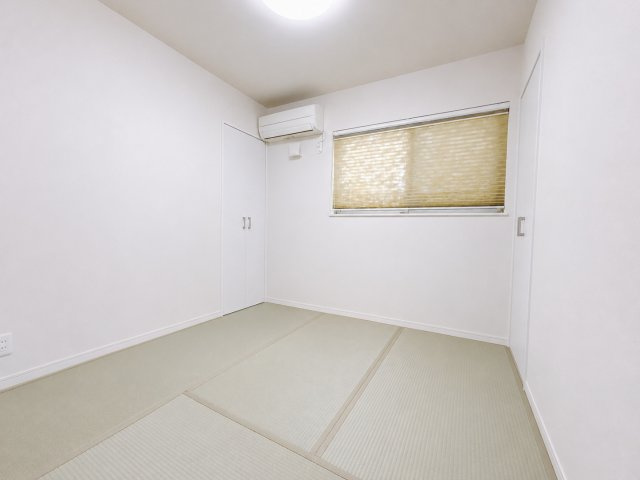 ■1階和室｜和室でしか味わえない畳ならではの香りや素材で和のやすらぎを感じてください♪休日はお子様とお昼寝するのにも最適です！