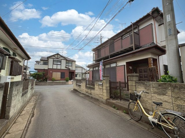 南西角地で陽当り良好！敷地約35坪・ご家族のライフスタイルに合わせた自由設計が可能です。参考プランもご用意しておりますので、建物イメージや資金計画などお気軽にご相談ください。