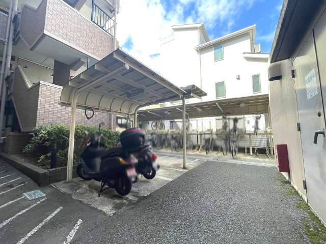 バイク置き場