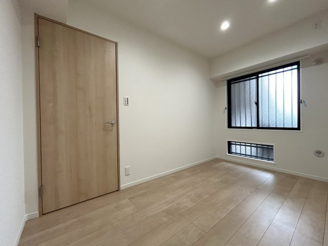 どんなデザインでも調和しやすく、自分らしい空間づくりが楽しめます。
