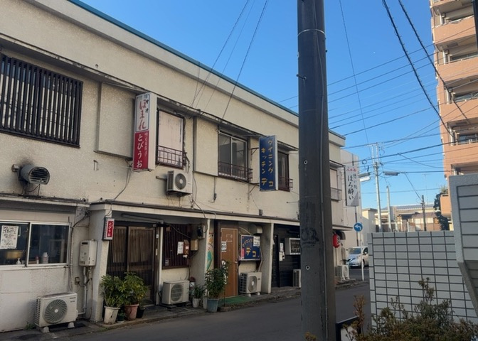 眺望を気にして物件を探す場合、前面に建物が建っていないか現地で確認しましょう！前面に建物があると景色はもちろん、日当たりや風通しにも影響が出てきます。住んだ時のことを想像しながら現地見学をしましょう。