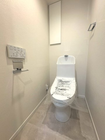 清潔感とうれしい機能性を兼ね備えた、使いやすいシャワートイレ