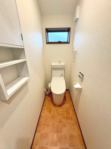 清潔感とうれしい機能性を兼ね備えた、使いやすいシャワートイレ