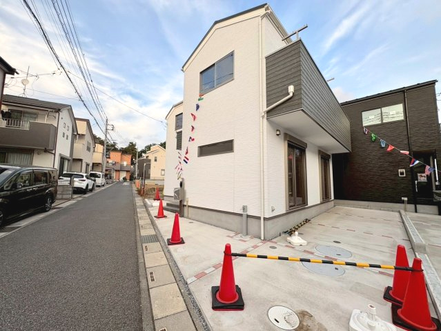 A号棟　全居室に収納がある3LDK！家事動線を考慮した水回りの集中した間取り・家事室あり！駐車スペース2台可(車種による)！