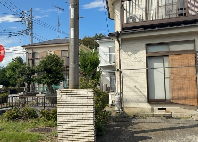 眺望を気にして物件を探す場合、前面に建物が建っていないか現地で確認しましょう！前面に建物があると景色はもちろん、日当たりや風通しにも影響が出てきます。住んだ時のことを想像しながら現地見学をしましょう。