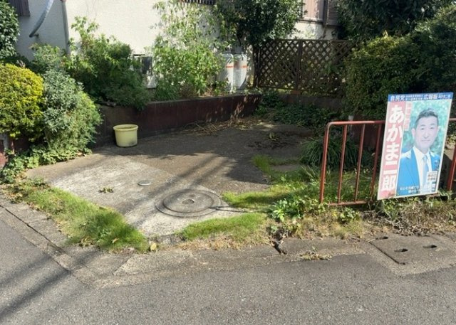 駐車場と明記されていても、最小スペースでつくられた駐車場だと大型車は駐車できなかったり、出入りしにくくなったりする可能性があります。お車のサイズと購入したい物件の駐車場のサイズを現地で確認しましょう。