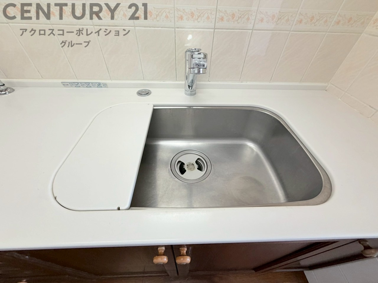 メゾネット2階建、フルリノベーション予定！こちらはリノベ前の写真になります。
