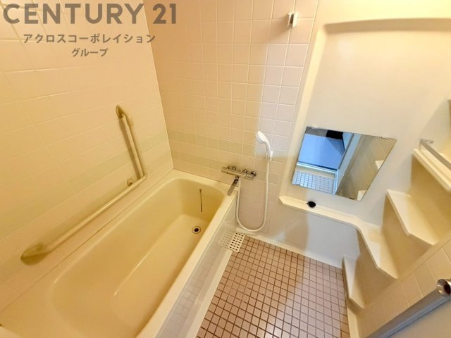 メゾネット2階建、フルリノベーション予定！こちらはリノベ前の写真になります。