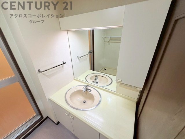 メゾネット2階建、フルリノベーション予定！こちらはリノベ前の写真になります。