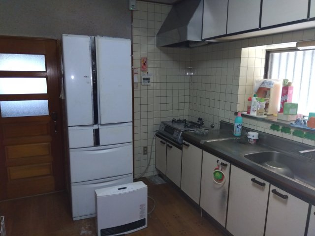 収納豊富でお料理もはかどるキッチンスペース。