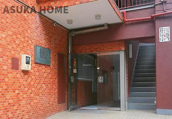 綺麗に整備されたエントランス部分です。