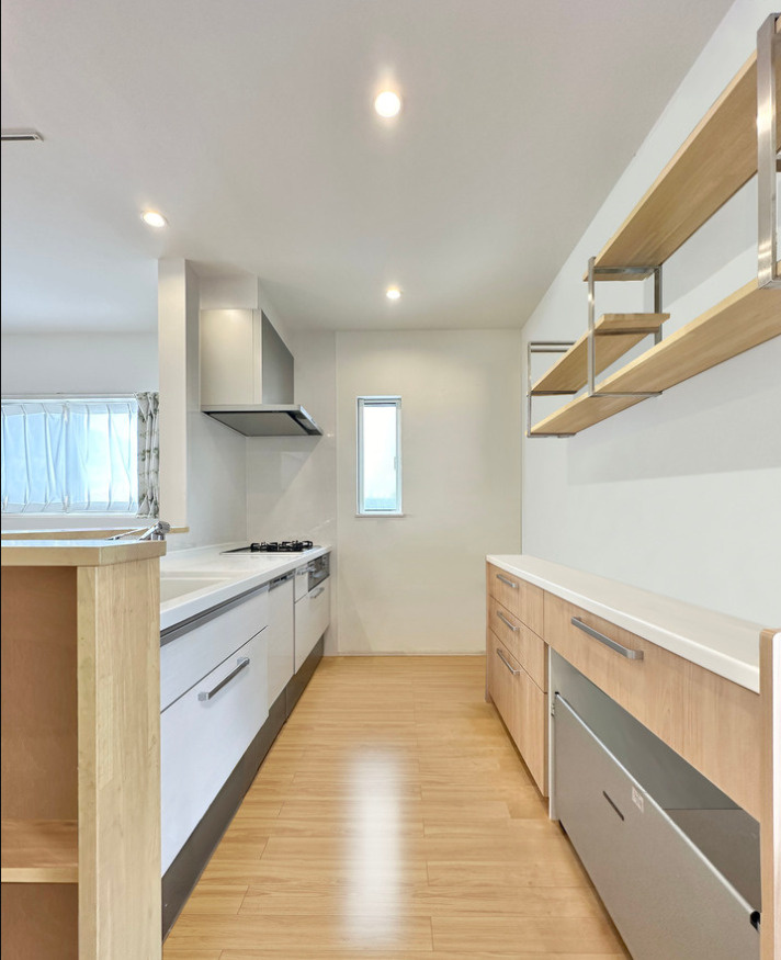 居住中でプライバシー確保のため、既存の家具を消しました。イメージ画像です。