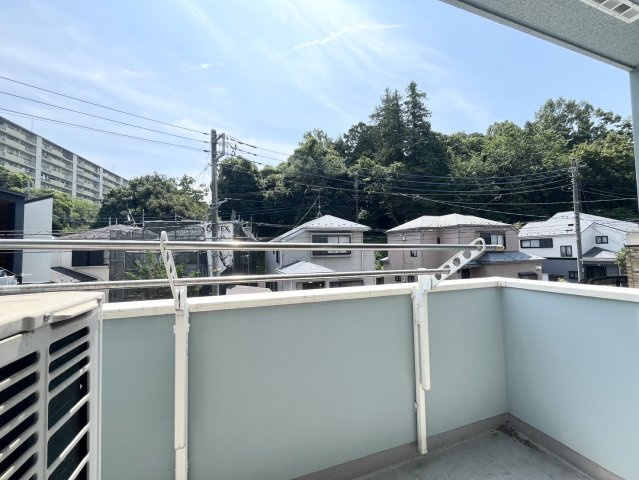 前にさえぎるものがないので陽当たり良好です