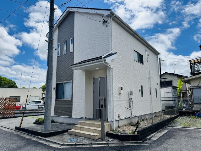 ～落ち着きのある閑静な住宅地内　内外装リフォーム済戸建て　全室南東向き～
