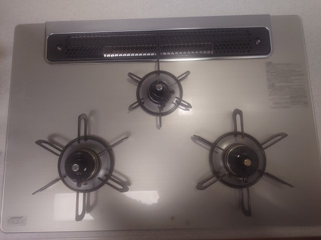 3口ガスコンロでお料理もはかどります