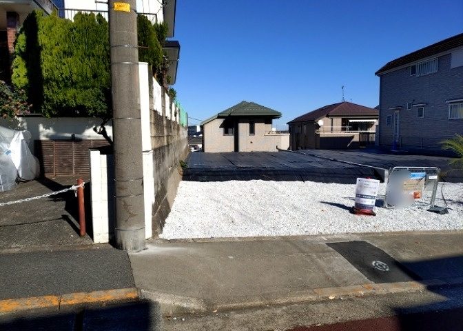 物件の詳細については、現地を見てわかること以外に、役所や法務局などで調べないとわからないことがあります。そのため、現地に行く場合は、もしこの物件を買ったらどのような生活ができるかをイメージしましょう。