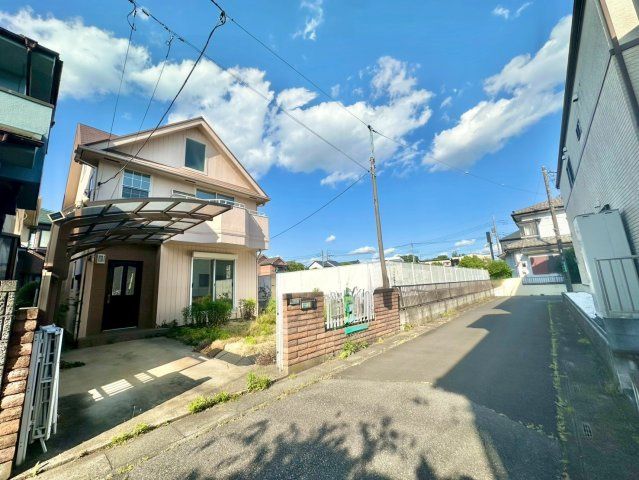 南側道路に面した約39坪の整形地です。陽当り良好で更地渡し・建築条件なしのお土地です。周辺環境の利便性が高く、お好みのハウスメーカーで自由な建築が可能です。是非現地ご覧ください♪