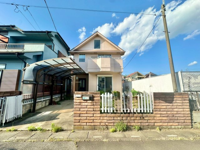 南側道路に面した約39坪の整形地です。陽当り良好で更地渡し・建築条件なしのお土地です。周辺環境の利便性が高く、お好みのハウスメーカーで自由な建築が可能です。是非現地ご覧ください♪