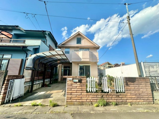 南側道路に面した約39坪の整形地です。陽当り良好で更地渡し・建築条件なしのお土地です。周辺環境の利便性が高く、お好みのハウスメーカーで自由な建築が可能です。是非現地ご覧ください♪
