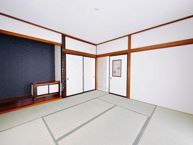 ■1階和室｜和室でしか味わえない畳ならではの香りや素材で和のやすらぎを感じてください♪休日はお子様とお昼寝するのにも最適です！