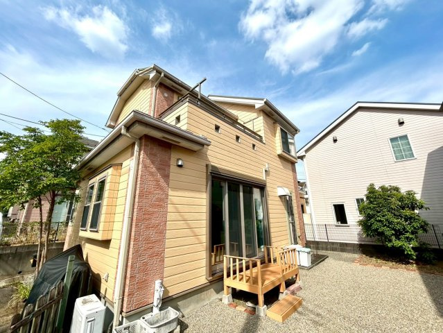 物件の詳細については、現地を見てわかること以外に、役所や法務局などで調べないとわからないことがあります。そのため、現地に行く場合は、もしこの物件を買ったらどのような生活ができるかをイメージしましょう。