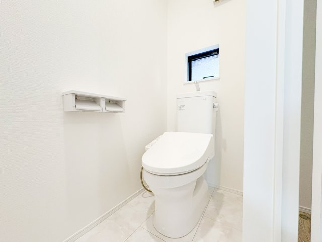 コンパクトで使いやすいトイレです