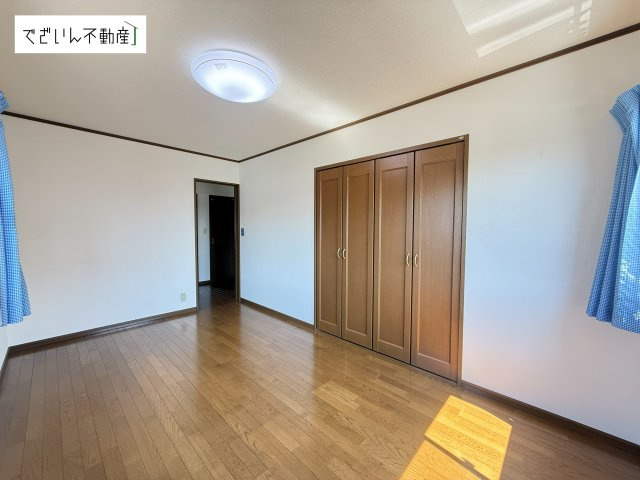 現地(2026年7月撮影)　2階7.5帖洋室