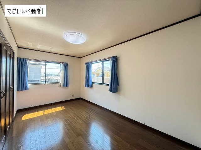 現地(2026年7月撮影)　2階7.5帖洋室