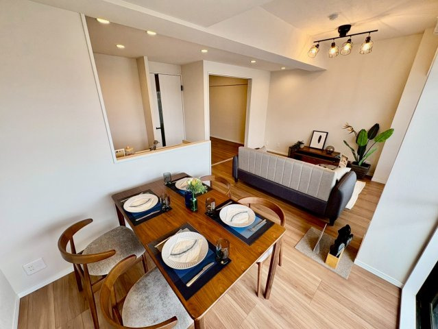 テレビや読書、趣味の時間も快適に過ごせる場所です。