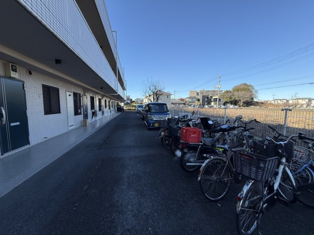 駐輪場・バイク置き場あり　　※空き状況はお気軽にお問合せ下さい