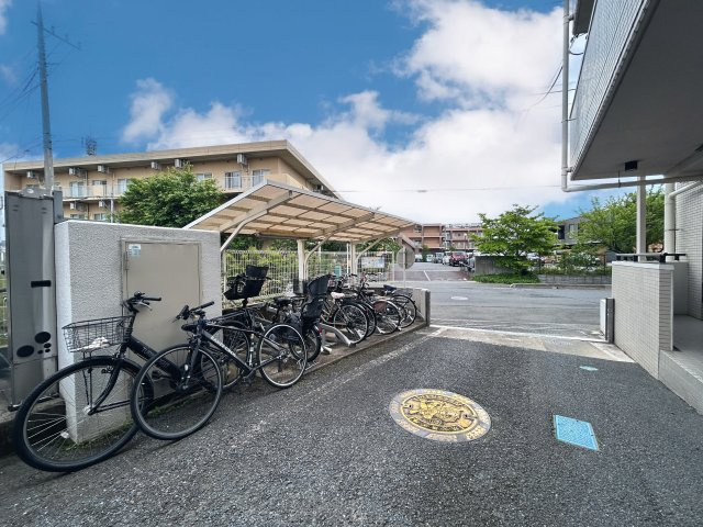 マンション駐輪場完備　※空き状況はお気軽にお問合せ下さい