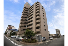 サーパス琴芝駅前10階の外観
