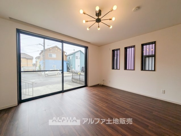 【Comfort　Living】◆17.25帖のLDK◆食事を楽しむダイニングとくつろぎのリビングを一体的に使え、暮らしに合わせた家具配置を楽しめます。