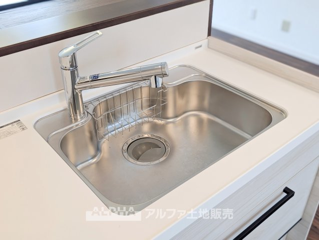 【Water　Purifier】◆浄水一体型シャワー水栓◆浄水機能を備えた水栓へ交換。シャワー切替もでき、毎日の調理や洗い物に便利です。