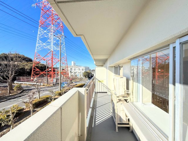 ◆日当たり良好なバルコニー！毎日のお洗濯にも嬉しいですね！　