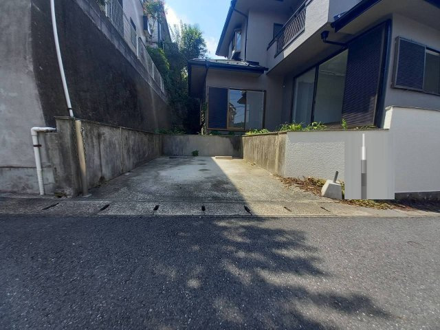 ゆとりのあるカースペースです