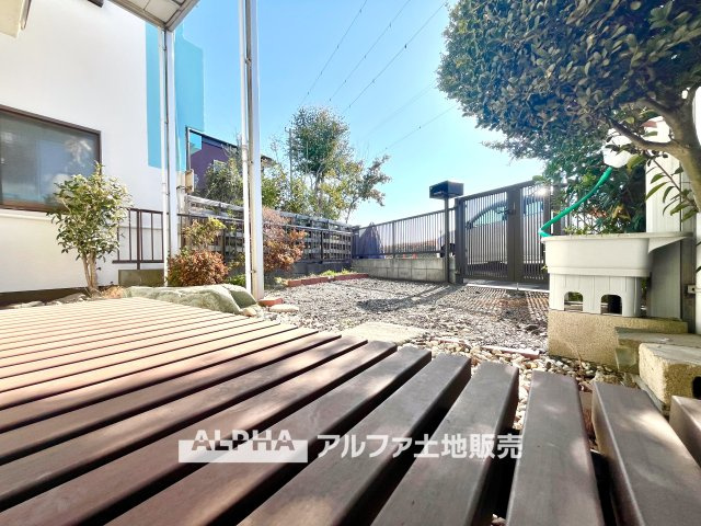 【garden】◆庭◆日当たりの良い庭スペースは、ガーデニングや家庭菜園、くつろぎの時間にも活躍。季節の移ろいを身近に感じながら、家族それぞれの楽しみ方が広がる空間です。