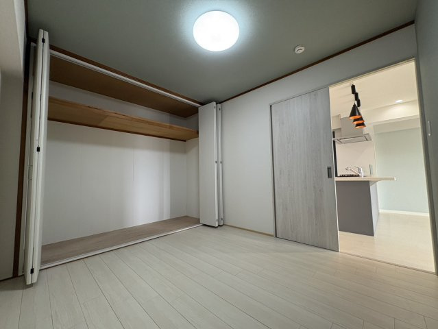 北側洋室（6.0帖）です。
