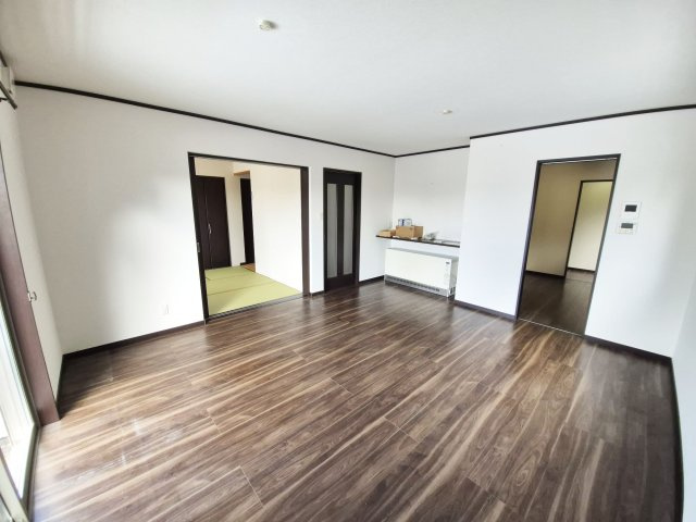和室やキッチンと隣接しております♪