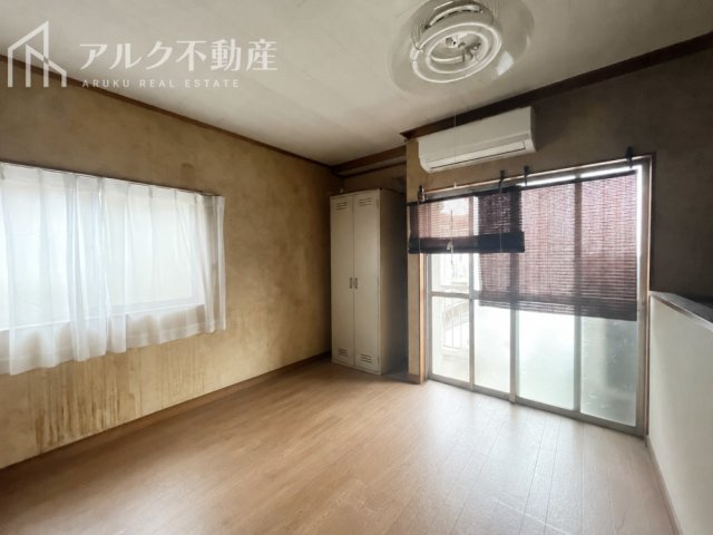 LDK約11.0帖（AIによる荷物消去を行った画像です）